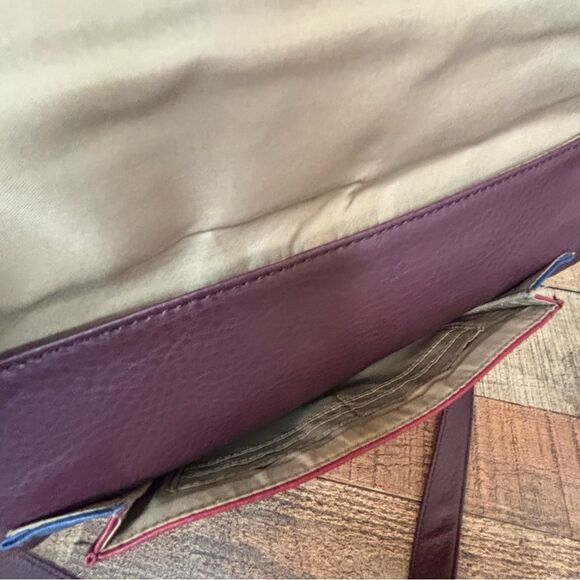 Multi Color Relic Women's Crossbody Bag, 11'x11", Faux Leather - Picture 9 of 14